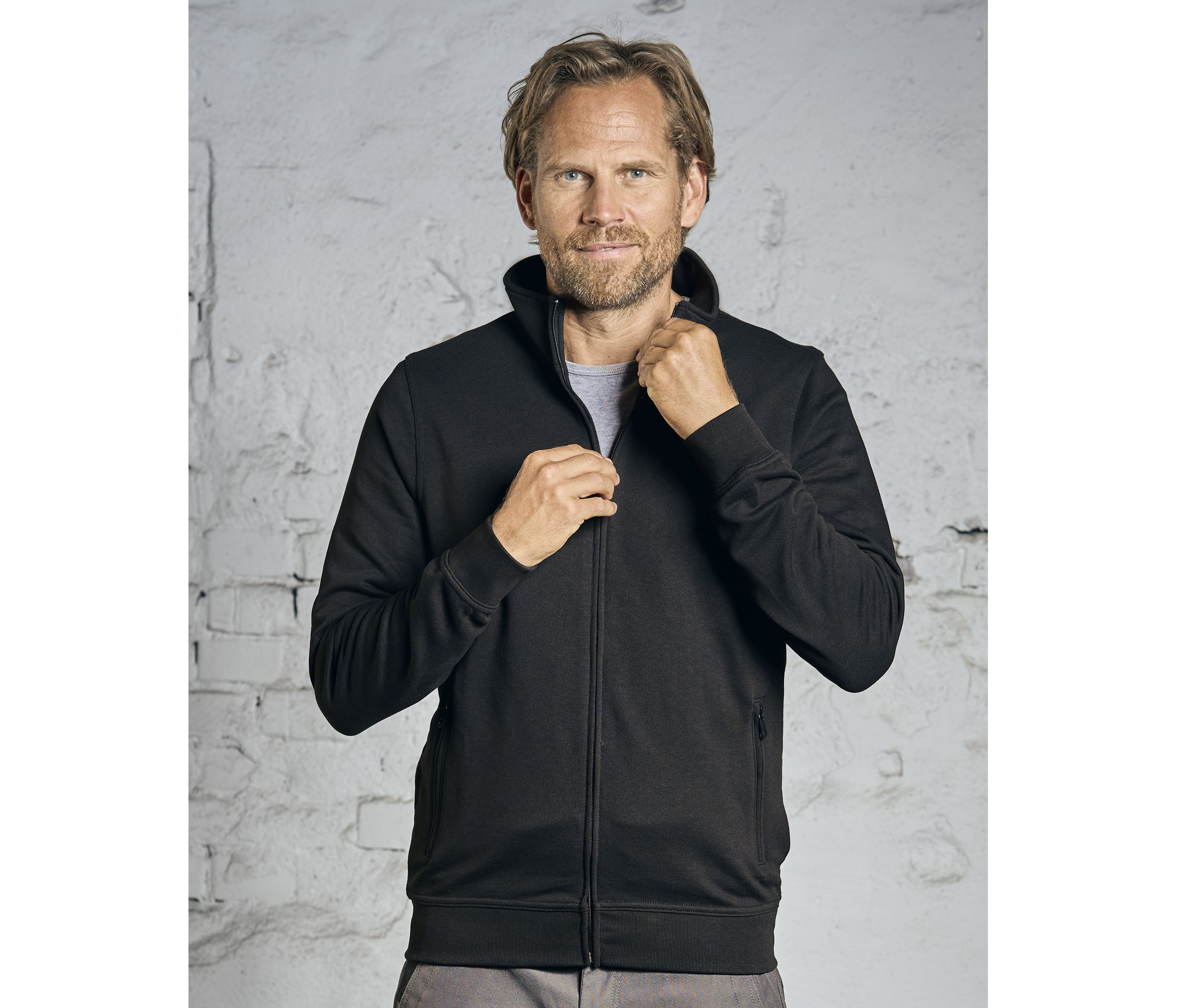 MEN'S SWEATJACKET