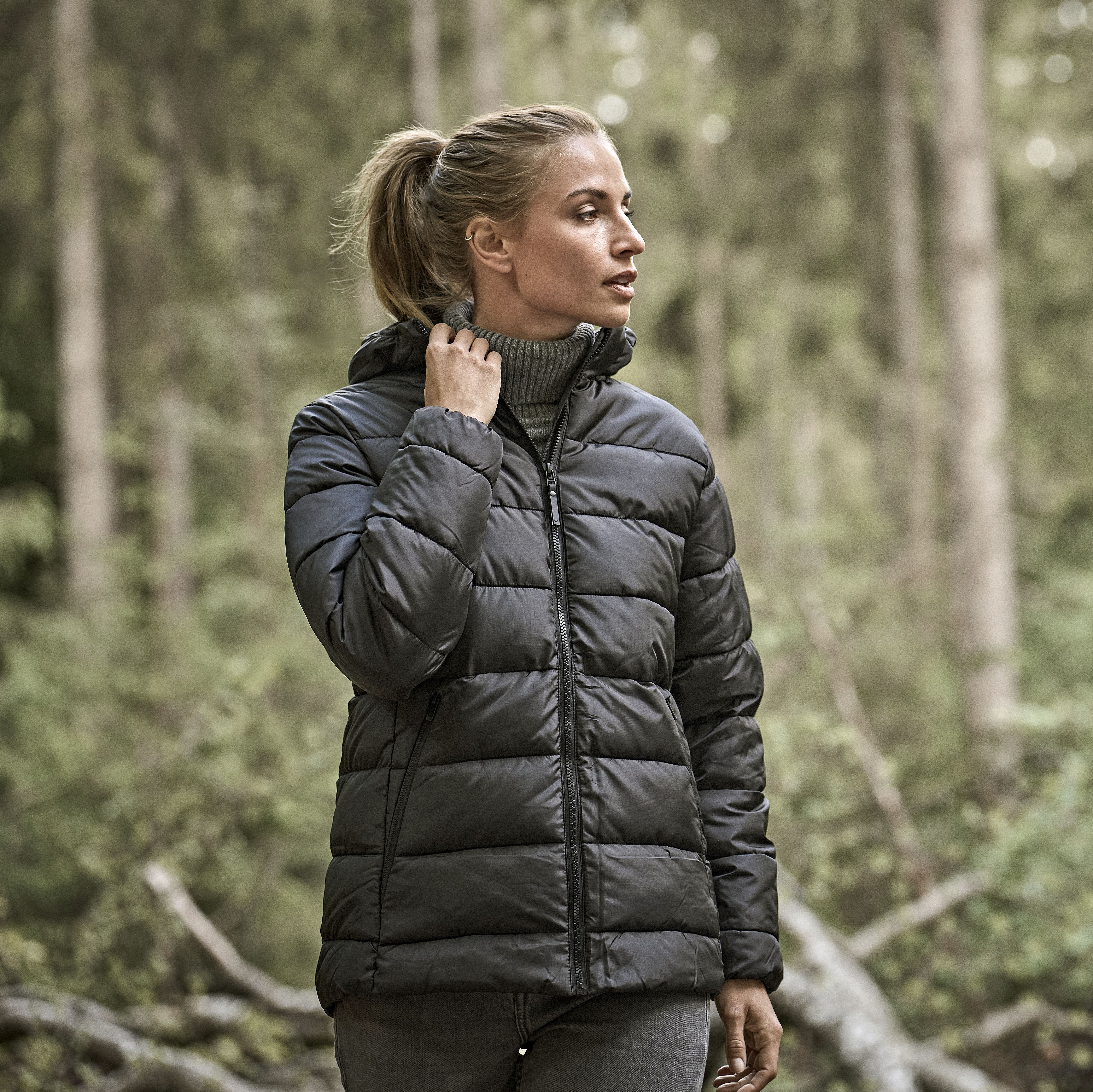 WOMENS LITE HOODED JACKET