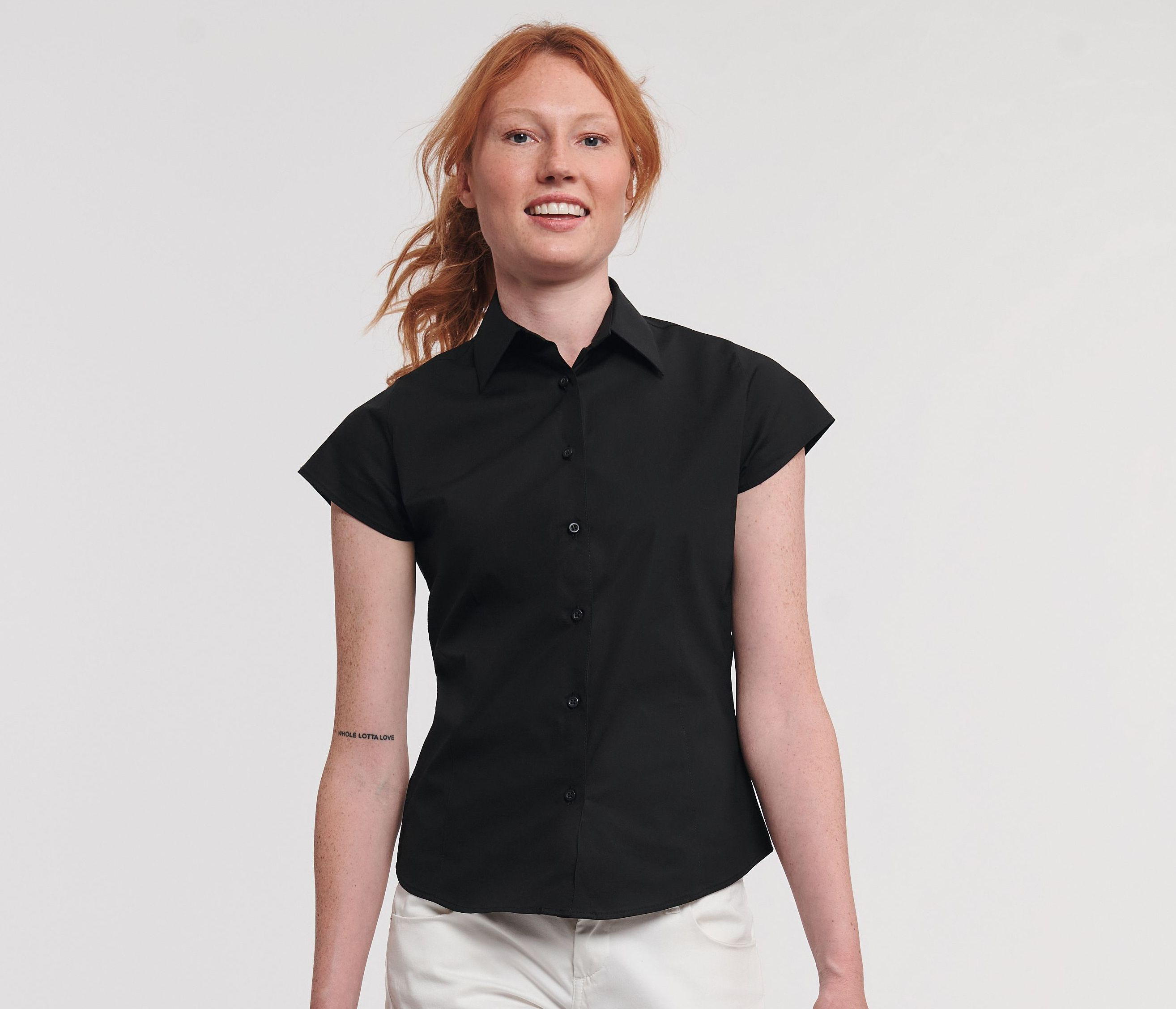LADIES' SHORT SLEEVE FITTED STRETCH SHIRT