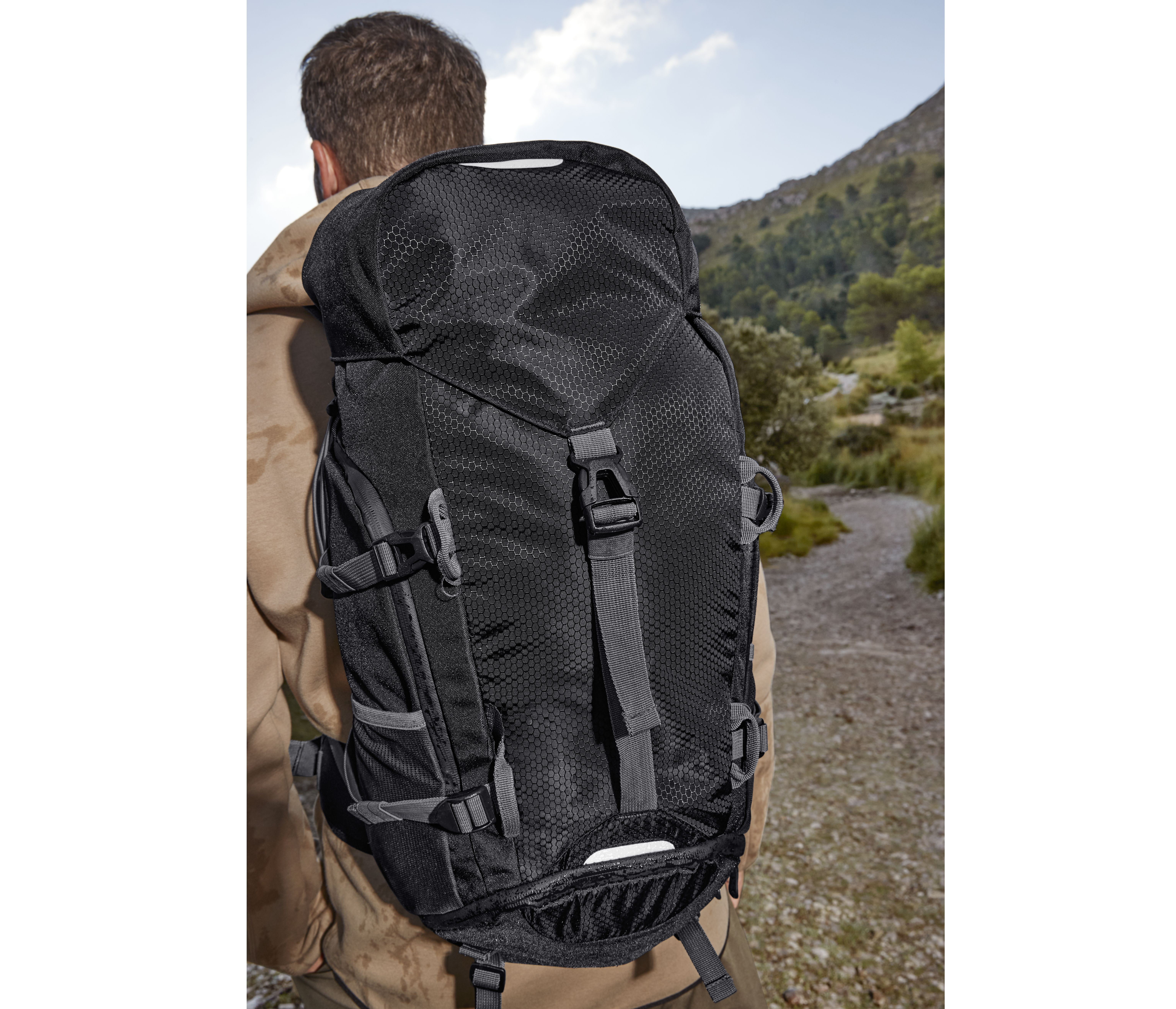 SLX®-LITE 35 LITRE BACKPACK